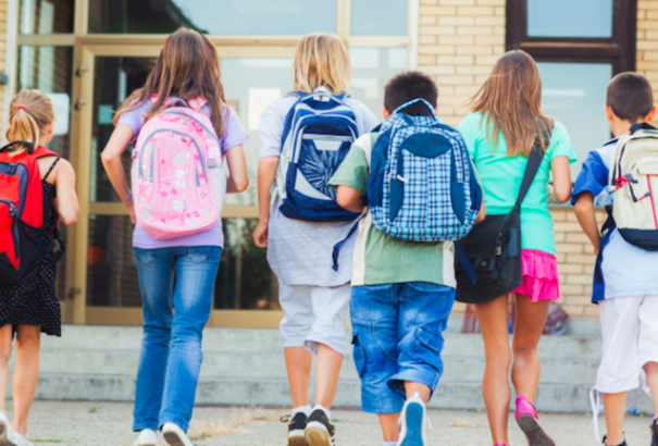 Vége a szünidőnek. De vajon hányszor lesz szabadjuk a diákoknak az új tanévben?