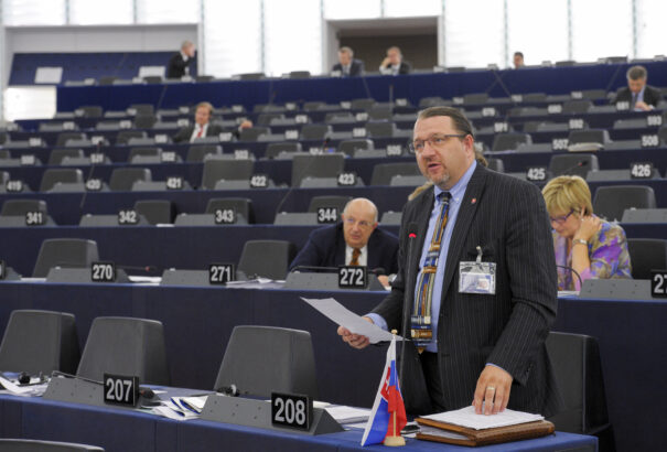 Branislav Škripek (OľaNO): A Sargentini-jelentés célja megbüntetni az eltérő véleményűeket