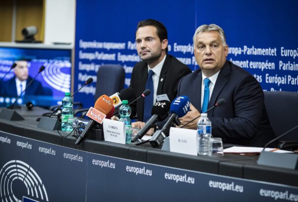 Orbán Viktor: A határok megvédése nem pártkérdés