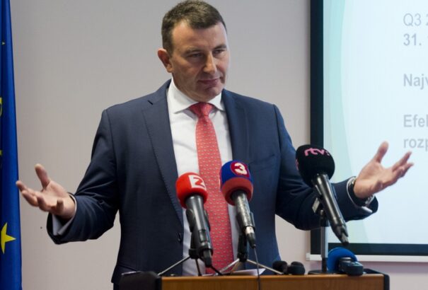 Százezer tonnás ruhabiznisz: Az OLAF 300 millió eurós adócsalási ügyet derített fel Szlovákiában