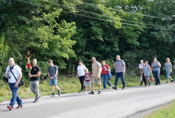 Kisboldogasszonyi zarándoklat a Medvesalján – Képekkel