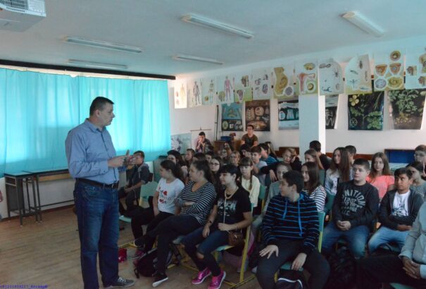 Geonap a Gömöralmágyi Alapiskolában