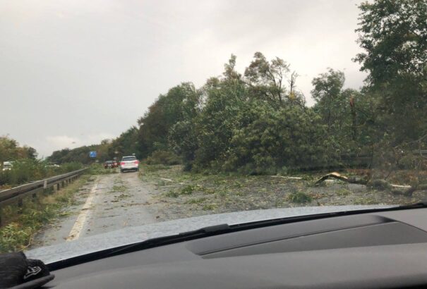Németországban már tombol Fabienne, hétfőre virradóra 100 km/órás szél csaphat le a Dunamenti-alföldre