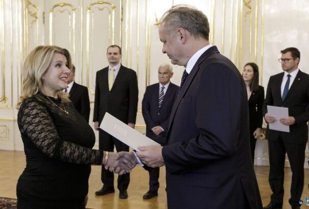 Andrej Kiska 55 új főiskolai professzort nevezett ki