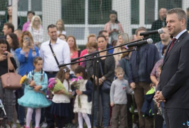 Pellegrini: Az iskolaügy csak félig van az állam és a kormány kezében