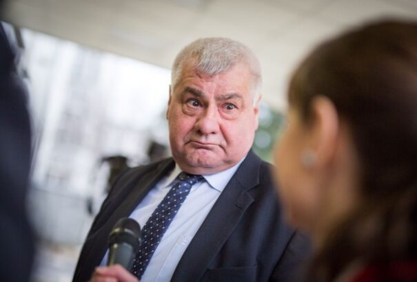 Az ellenzék megpróbálná visszahívni Érseket a vasút „katasztrofális állapota” miatt