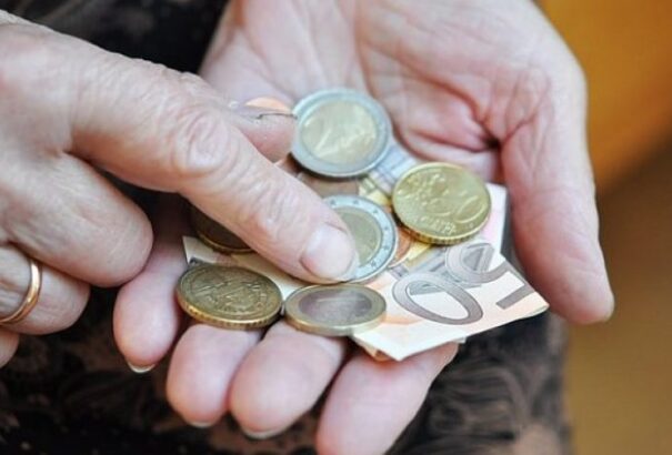 A kormány elfogadta a minimálbér emeléséről szóló törvénymódosítást