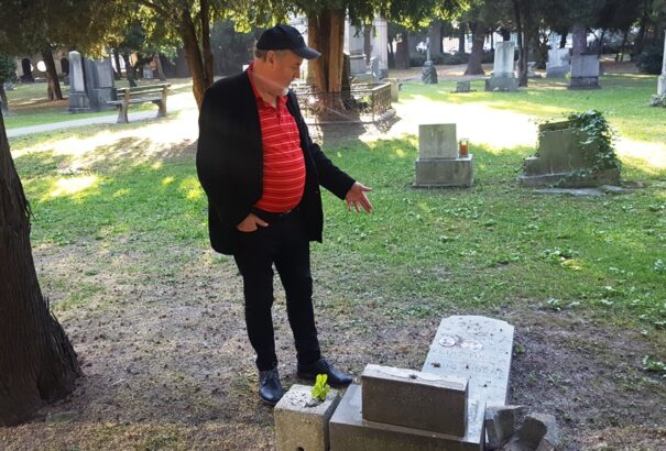 Kalita Gábor: A pozsonyi Szent András temető „föld alól érkező” üzenete: Felébredtünk, „képviselőcskéim ”