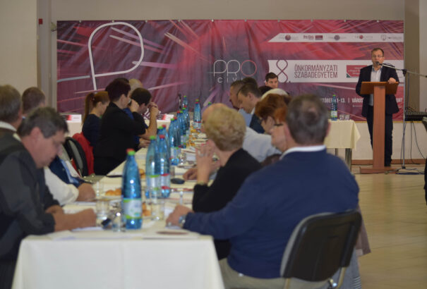 Az önkormányzásról szakmai szemmel – Zajlik a 8. Önkormányzati Szabadegyetem