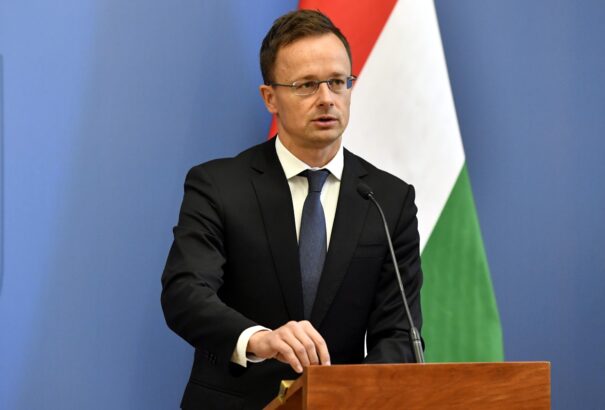 Szijjártó: Magyarország válaszlépésként kiutasít egy ukrán konzult