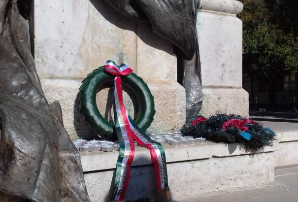 „Arad a magyarok Golgotája” – Komáromban is megemlékezéseket tartottak