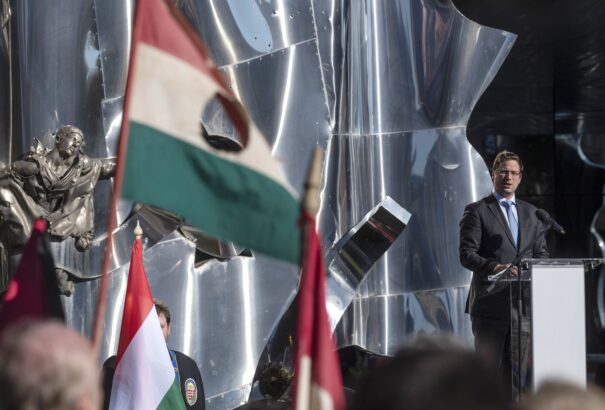 Gulyás: a magyar nemzet 1956-ban világtörténelmet írt