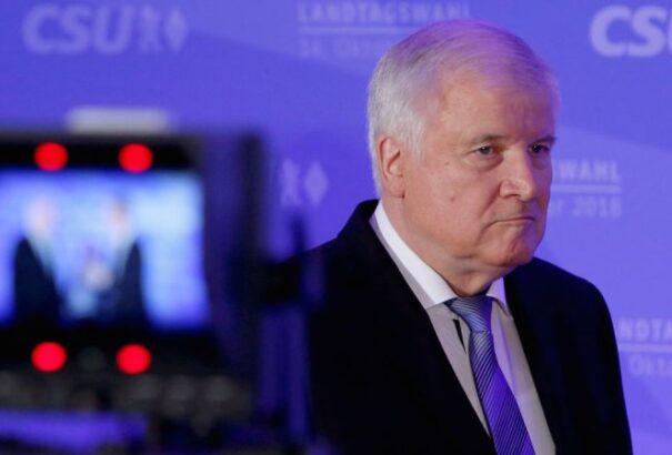 Seehofer hajlandó lenne távozni a CSU éléről