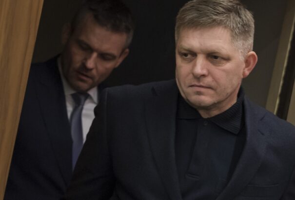 Kuciak-gyilkosság: Fico kétségbeesésében mindenkinek hadat üzent. Čižnárt ingerlik a politikusok kijelentései