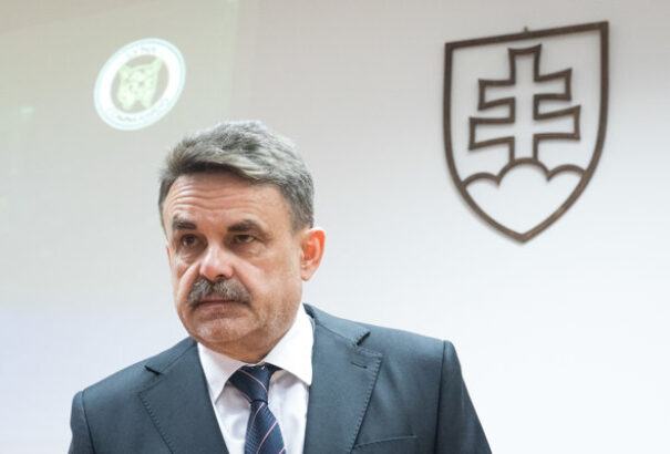 Čižnár még hivatali ideje lejárta előtt gyorsan kinevezte fiát ügyésznek