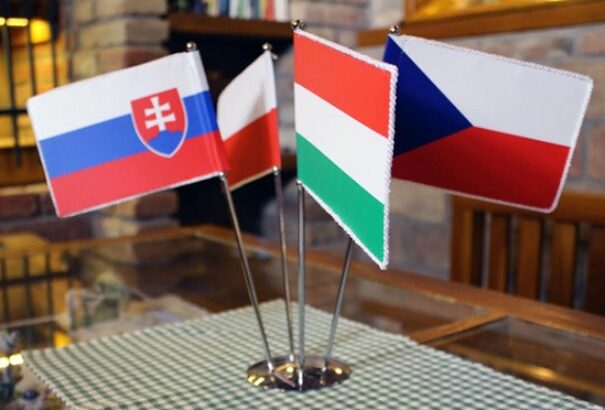 Cseh külügy: Csehország a V4 elnökeként igyekszik tompítani a konfliktusokat az EU más tagjaival