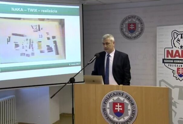 Hraško távozik a NAKA éléről, Lučanský áthelyezi