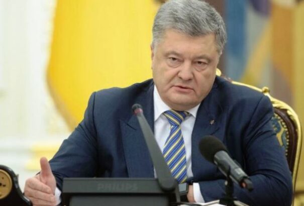 Engedélyezték Porosenko volt ukrán elnök őrizetbe vételét