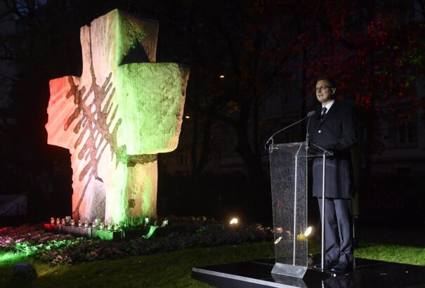 A Szovjetunióba elhurcoltak emléknapja – Rétvári: minden tizenkettedik magyart érintett a Gulágra hurcolás