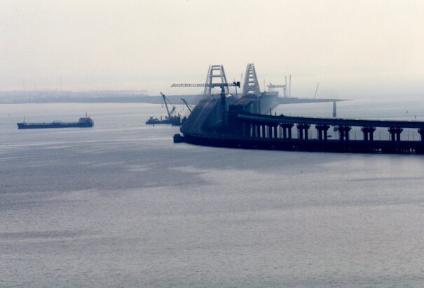 Az ukrán haditengerészet parancsnoka nem tartja hibának a hadihajók elindítását Odesszából Mariupolba