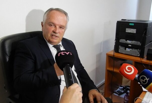 A bíró, aki szerint Kiskának távoznia kellene a politikából, maga távozik a bírói testületből