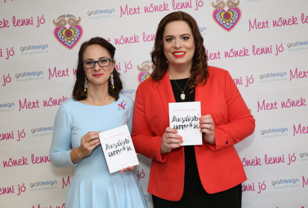 „Egy nő mindennel elbír” – interjú Bartalos Tóth Ivetával és Mészáros Krisztinával nőkről, anyaságról, identitás megerősítésről