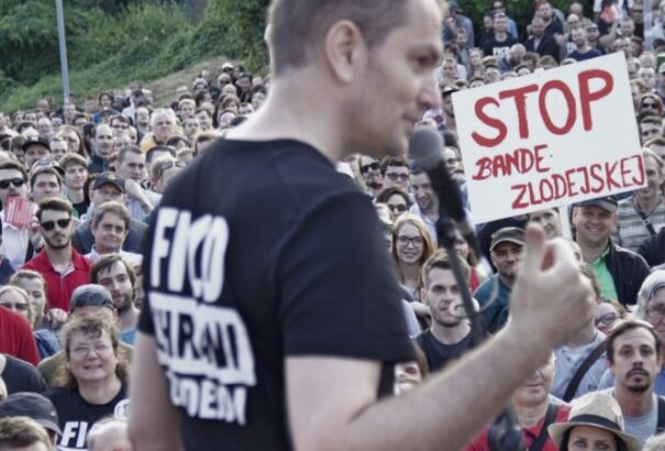 Matovič: Ha Fico nem költözik ki a Bonapartéból, ismét tüntetés lesz