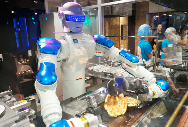 Kiszorítanak minket a robotok? Mutatjuk, mely szakmák vannak veszélyben, és kik lehetnek nyugodtak