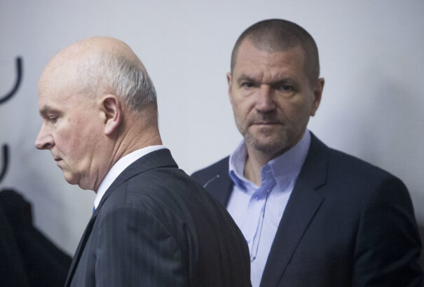 Körözést adtak ki a korrupció miatt elítélt exminiszterek ellen