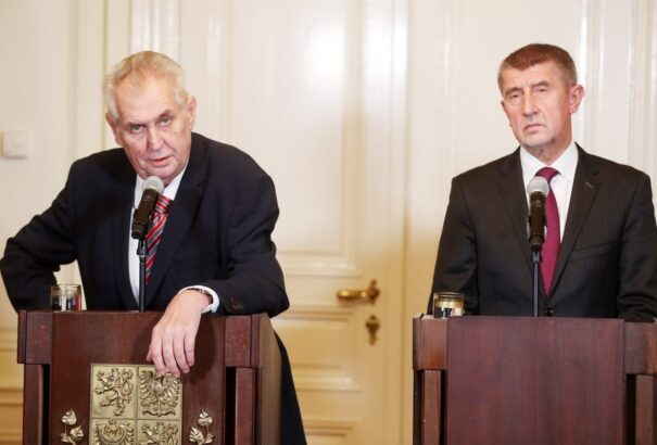 Zeman: Ha bukik a cseh kormány, újra Babišt bízom meg a kormányalakítással
