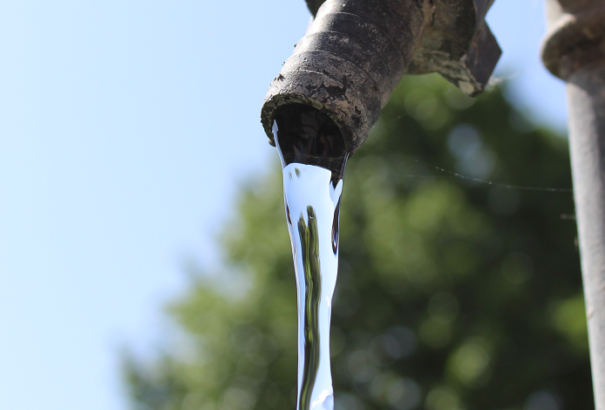 Feloldották a tilalmat, ismét használható a csapvíz Csicsón és Füssön