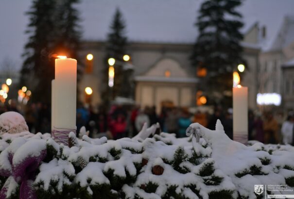 „adjátok tudtul (…), amit hallotok és láttok.” /Mt 11,13/ – Mátyás Károly plébános adventi gondolatai Székelyudvarhelyről