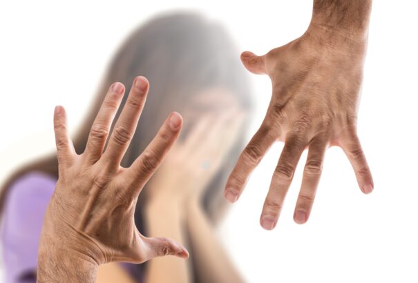 Betilthatják a pofont Franciaországban