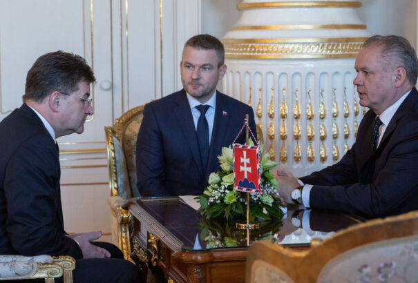 Kiska még mindig nem döntött Lajčákról. Belgiumban már koalíciós válság tört ki az ENSZ paktum miatt