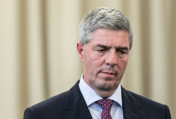 Za slušné Slovensko: Úgy, ahogyan márciusban, most is minden szem Bugár Bélára szegeződik