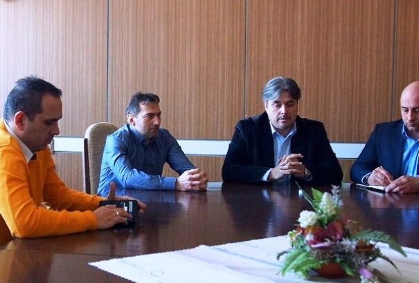 A gútai eset: Így esik szét az MKP Menyhárt vezetése alatt