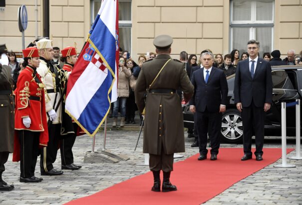 Orbán Zágrábban: nem ismerek olyan gazdasági ügyet, amelynek az értéke meghaladná 800 év barátságát