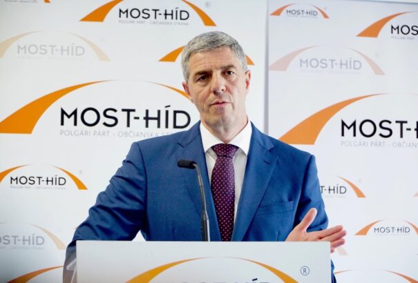 Bugár nem támogatja a kötelező sorkatonaság újbóli bevezetését