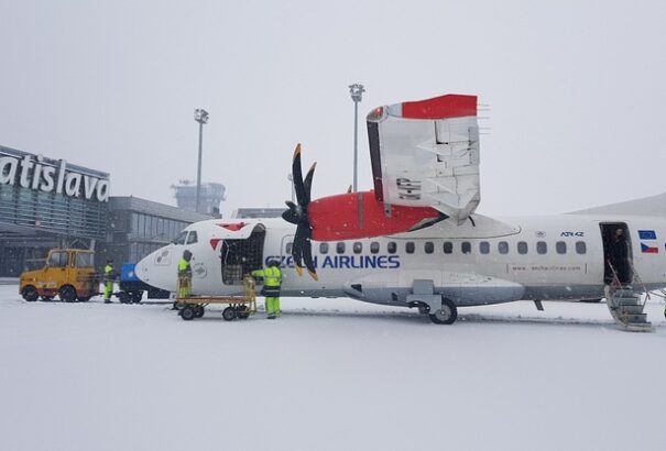 Döntött a kormány: magánberuházóra bízzák a pozsonyi repteret