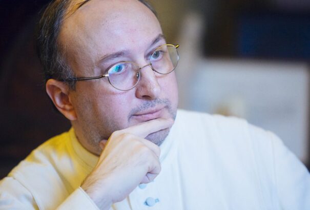 Premontrei szerzetes: Azért érezzük üresnek a karácsonyt, mert kihagyjuk belőle az ünnepeltet