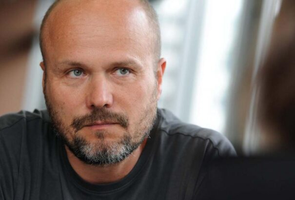 A Gorilla-leirat készítője: Nem lepett meg, hogy előkerült a felvétel. Itt mindennel üzletelnek