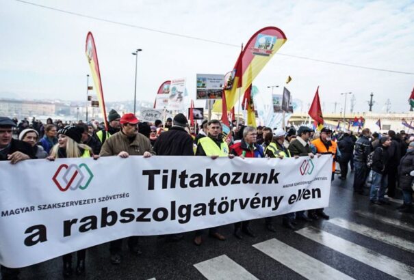 Milyen törvény? Rabszolga? Csak kerülnétek öregapám keze alá!