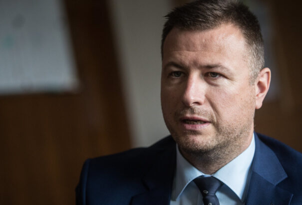 Gál Gábor nem hajlandó megmagyarázni, miből származik a 850 ezer eurós bevétele