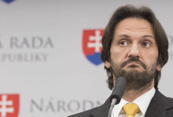 Kaliňák perelni akarja Kiskát a vietnami ügy miatt