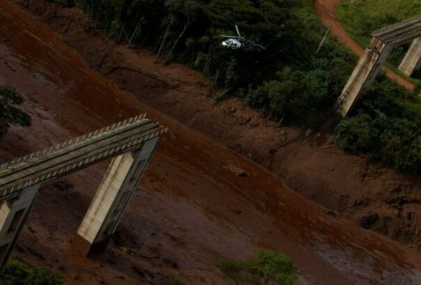 Brazil iszapkatasztrófa: Háromszázra emelkedett az eltűntek száma