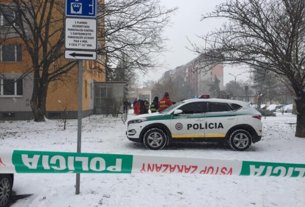 Robbanószerkezetet találtak az egyik kassai utcán, evakuálták az embereket