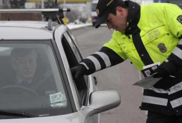 Fokozott rendőri jelenlét a közutakon a Losonci járásban