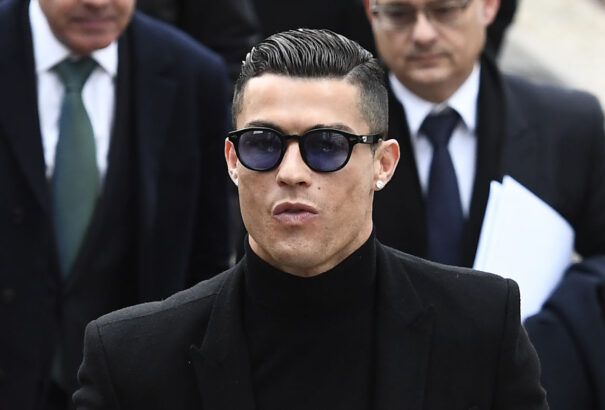 Csaknem 19 millió eurónyi adót kell befizetnie Ronaldonak az államkasszába