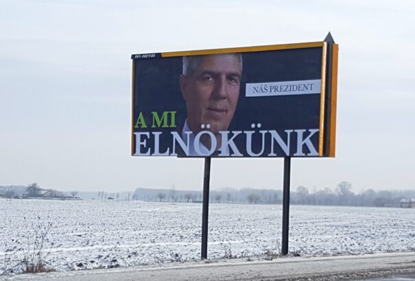 Államfőválasztás: Bugárnak új billboardja van, fogadhatunk is a magyar jelöltekre