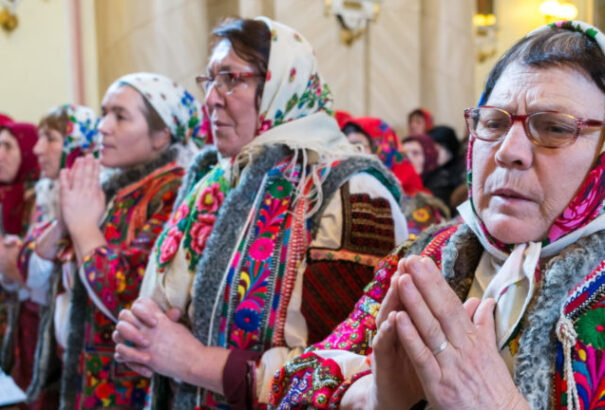 Ilyen volt az első moldvai magyar mise Bákóban – képriport, videók